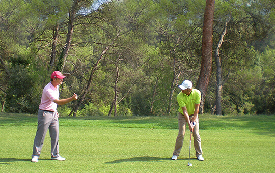 Coaching technique sur le terrain de golf 